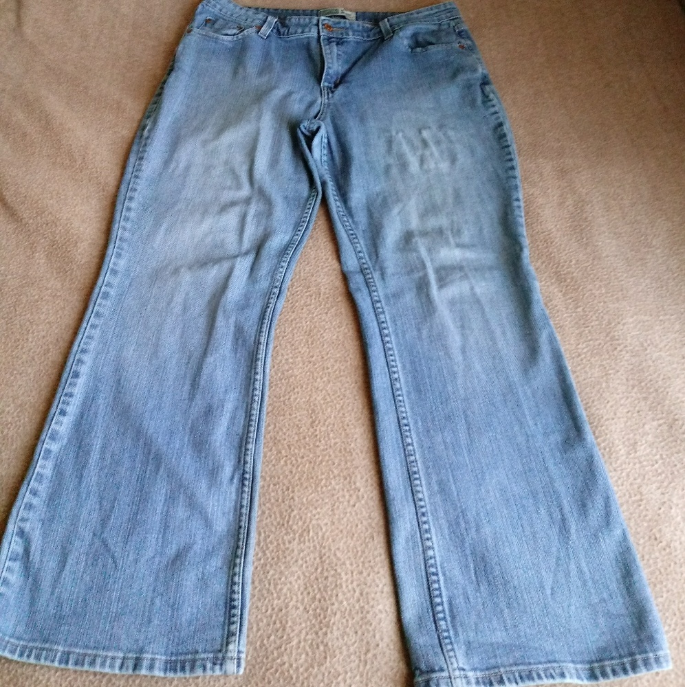 Signature by Levi Strauss jeans